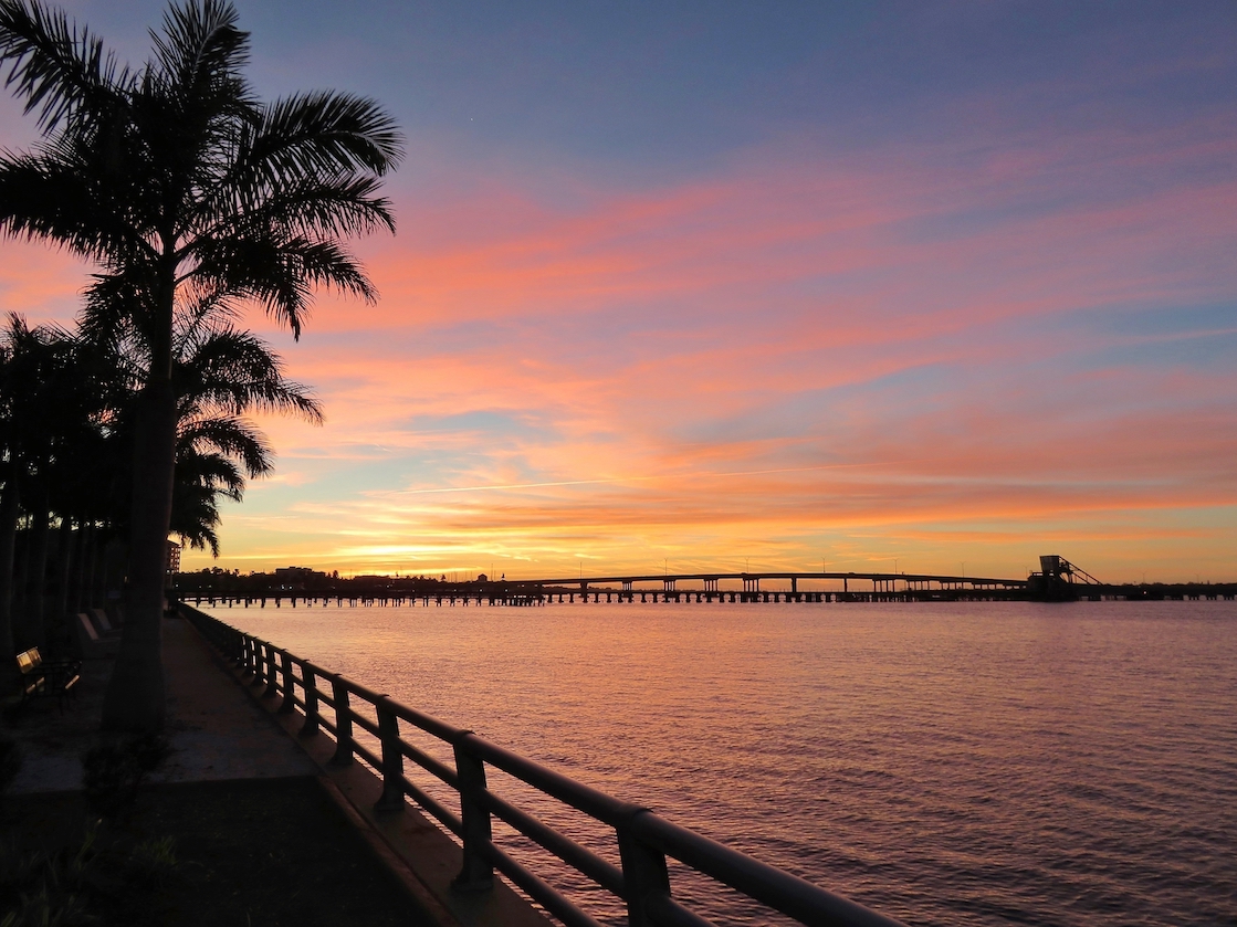 Sun,Setting,At,River,Walk,Along,The,Manatee,River,In